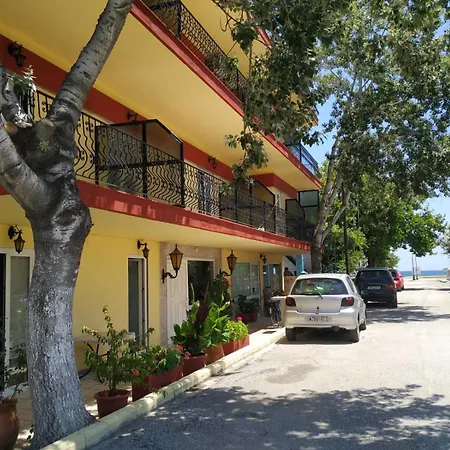 Thomas Close To The Sea Апарт-отель 3*