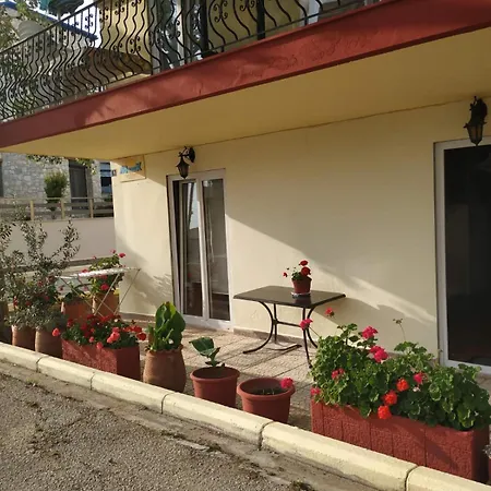 Aparthotel Thomas Close To The Sea